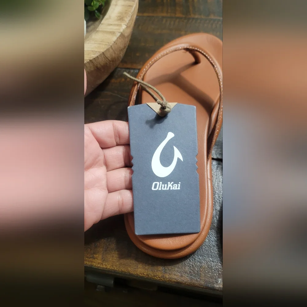 OLUKAI Tiare Fox Leather Flip Flops Size 7 - Picture 7 of 15